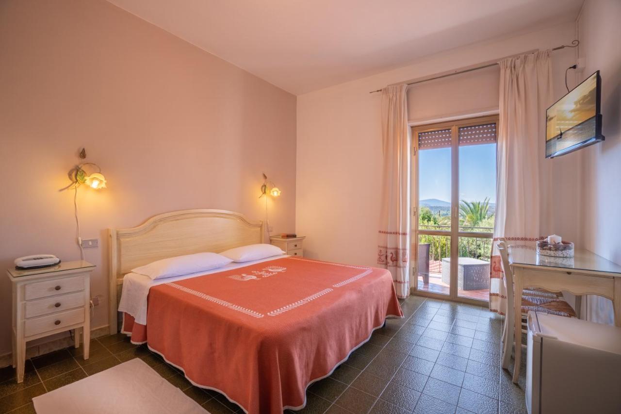 Hotel Casa Mia Arzachena Esterno foto